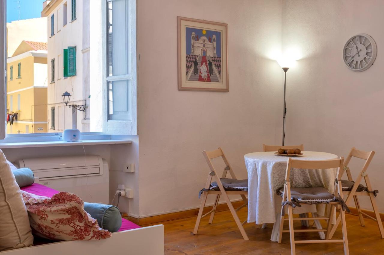 La Finestra Sul Teatro Apartment Alghero Exterior photo